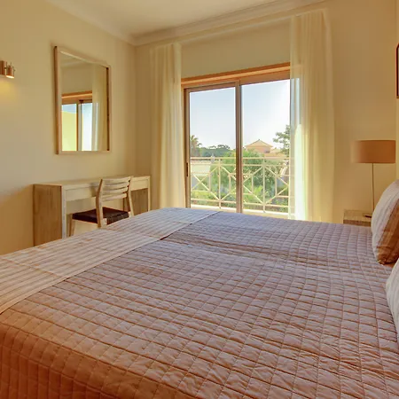 Pinheiros Da Balaia Resort