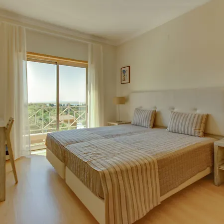 Pinheiros Da Balaia Resort