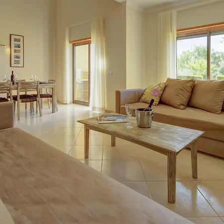 Pinheiros Da Balaia Resort