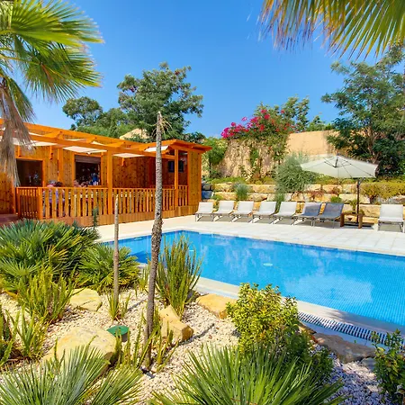 Pinheiros Da Balaia Αλμπουφέιρα