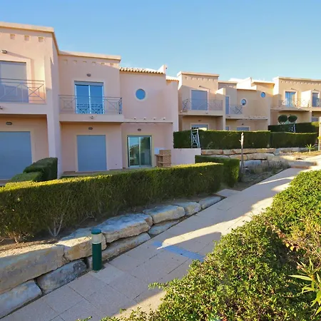 Üdülőközpont Pinheiros Da Balaia Albufeira