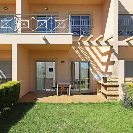 Pinheiros Da Balaia Resort