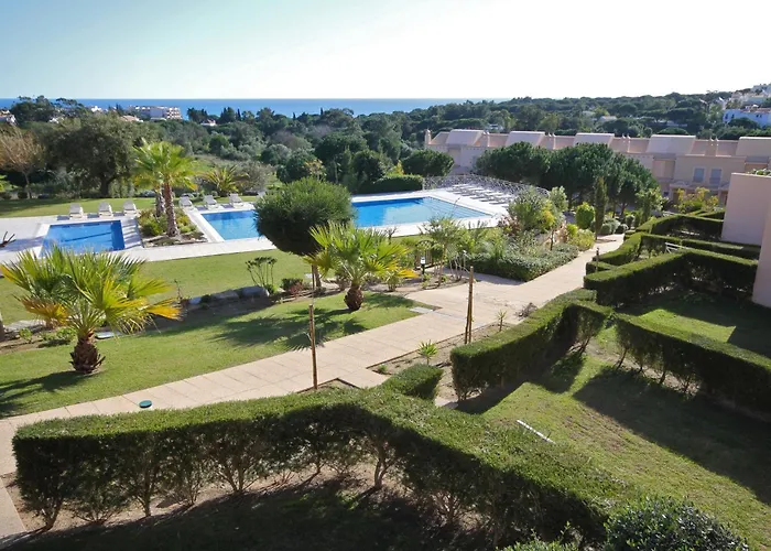 Resort Pinheiros Da Balaia 4*