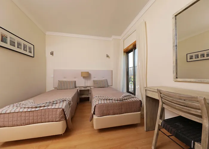 ピンヘイロス ダ バライア ヴィラズ アルブフェイラ