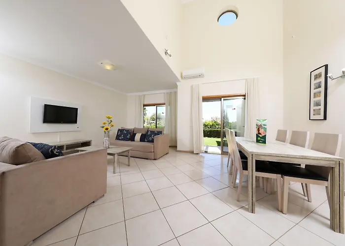 ピンヘイロス ダ バライア ヴィラズ リゾート アルブフェイラ