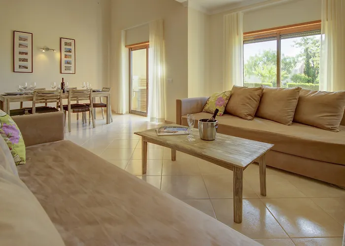 Pinheiros Da Balaia Resort