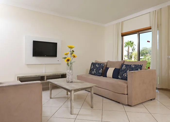 ピンヘイロス ダ バライア ヴィラズ アルブフェイラ