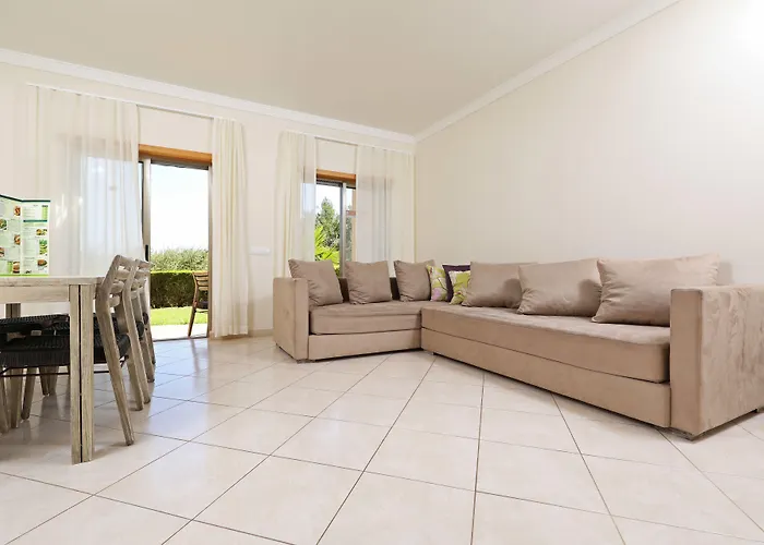 Feriested Pinheiros Da Balaia 4*