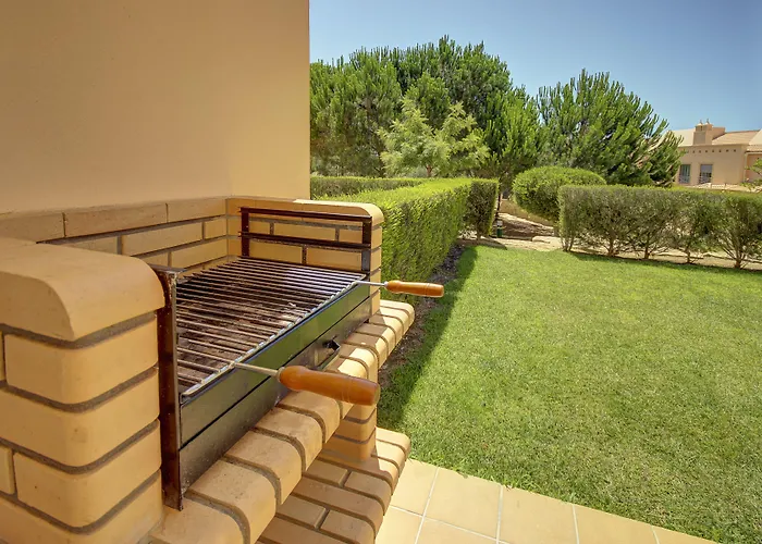 ピンヘイロス ダ バライア ヴィラズ アルブフェイラ