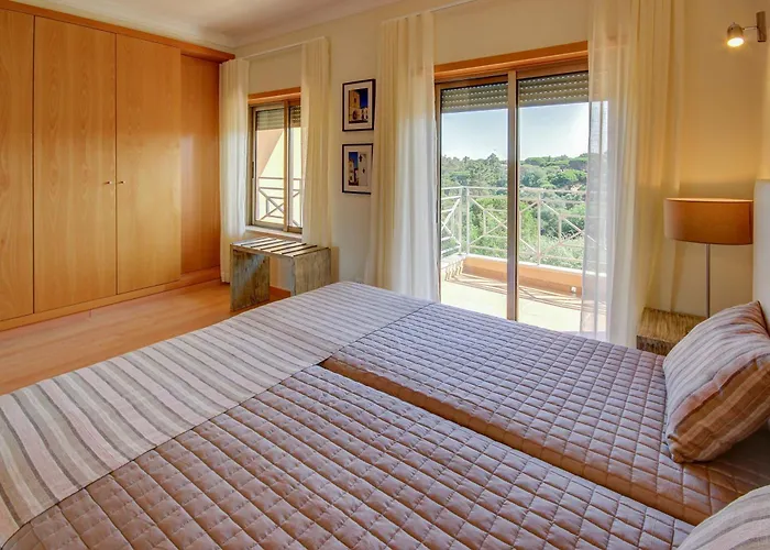 Pinheiros Da Balaia Resort